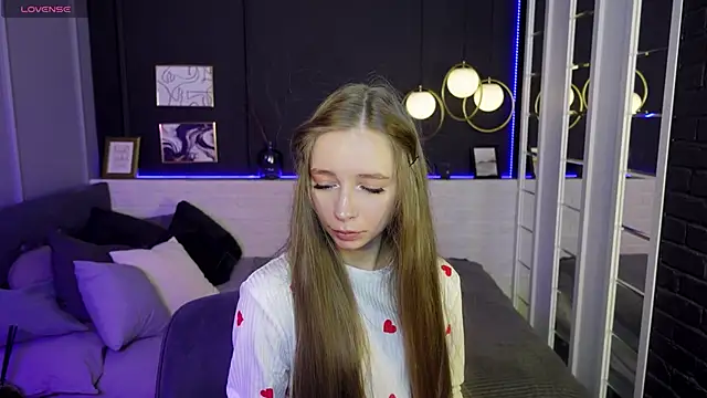 Snapshot of OliviaGentle chatting on 02/09/25, 01:33 OliviaGentle online show from 02/09/25, 01:33