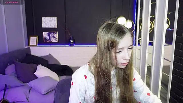 Snapshot of OliviaGentle chatting on 02/09/25, 04:36 OliviaGentle online show from 02/09/25, 04:36