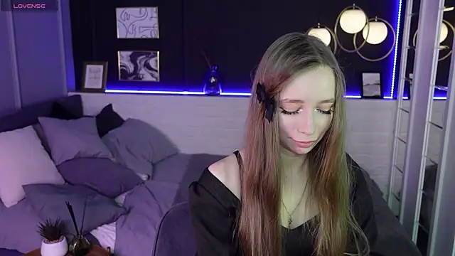 Snapshot of OliviaGentle chatting on 02/14/25, 01:13 OliviaGentle online show from 02/14/25, 01:13