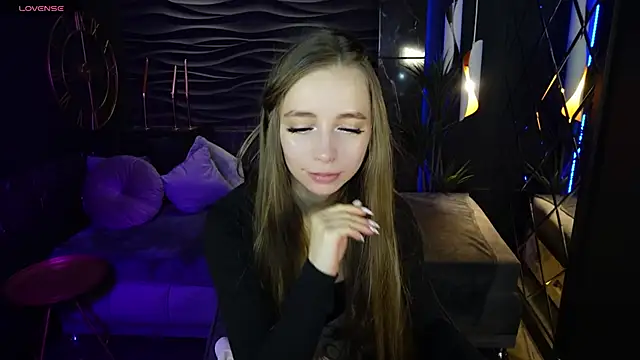 Snapshot of OliviaGentle chatting on 02/22/25, 02:06 OliviaGentle online show from 02/22/25, 02:06