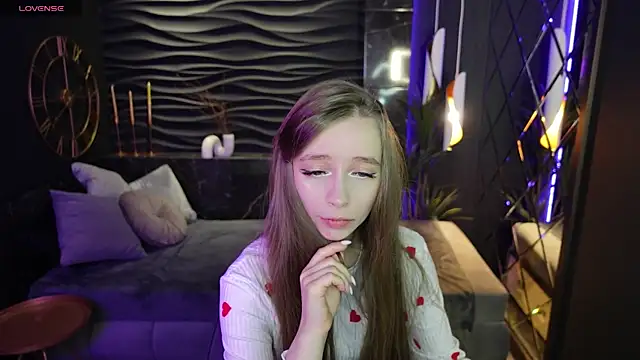 Snapshot of OliviaGentle chatting on 03/06/25, 01:05 OliviaGentle online show from 03/06/25, 01:05