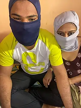 Snapshot of mickey_love chatting on 01/25/25, 08:10 mickey love online show from 01/25/25, 08:10