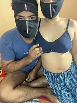 Snapshot of mickey_love chatting on 02/08/25, 05:51 mickey love online show from 02/08/25, 05:51