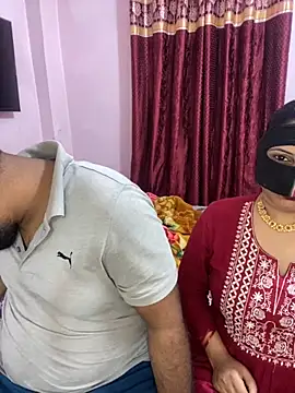 Snapshot of mickey_love chatting on 02/25/26, 04:05 mickey love online show from 02/25/26, 04:05