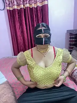 Snapshot of mickey_love chatting on 03/12/26, 03:56 mickey love online show from 03/12/26, 03:56