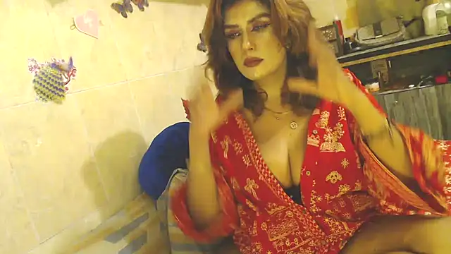 Snapshot of pareeti chatting on 07/14/26, 04:23 pareeti online show from 07/14/26, 04:23