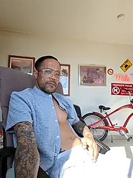 mileflav0r online show from 05/07/26, 07:36