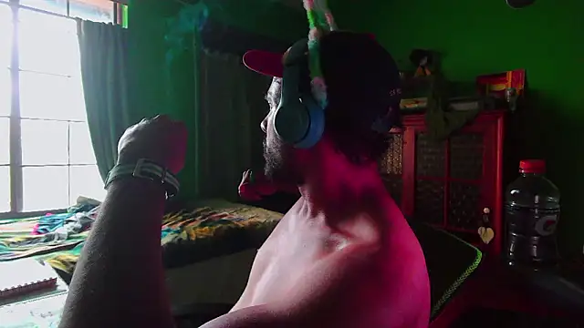 Snapshot of _______the chatting on 03/15/26, 01:00 the online show from 03/15/26, 01:00