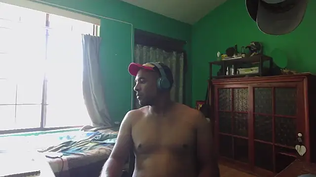 Snapshot of _______the chatting on 04/20/26, 05:26 the online show from 04/20/26, 05:26