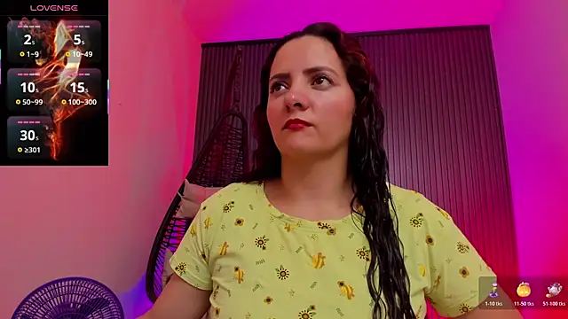 Snapshot of gaby_flow chatting on 11/02/25, 07:22 gaby flow online show from 11/02/25, 07:22