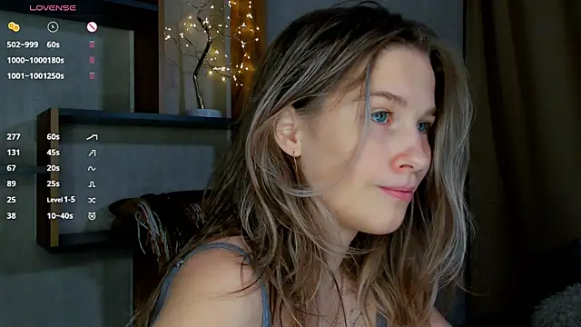 LinaCristonsen online show from 12/04/24, 04:38