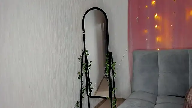 LinaCristonsen online show from 01/17/25, 06:23