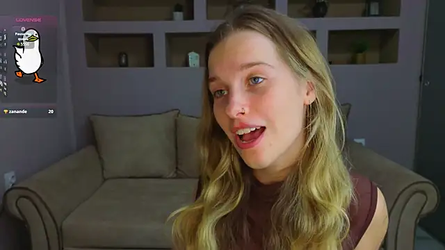 LinaCristonsen online show from 09/30/25, 06:02