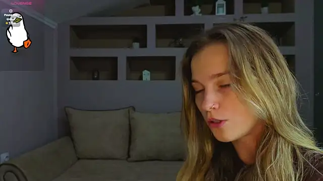 LinaCristonsen online show from 10/14/25, 05:25