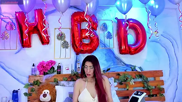 Snapshot of Perla_Franco chatting on 02/09/25, 06:43 Perla Franco online show from 02/09/25, 06:43