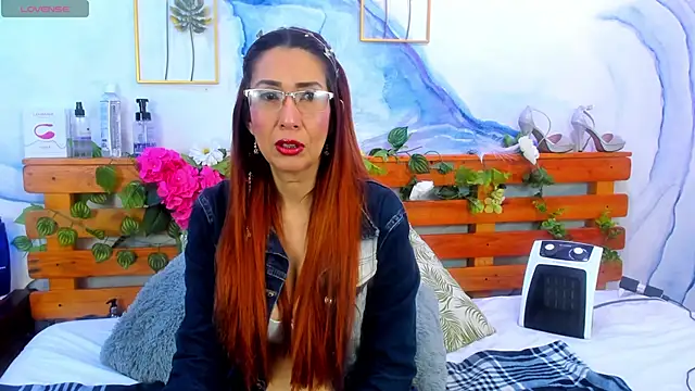 Snapshot of Perla_Franco chatting on 03/21/25, 05:11 Perla Franco online show from 03/21/25, 05:11