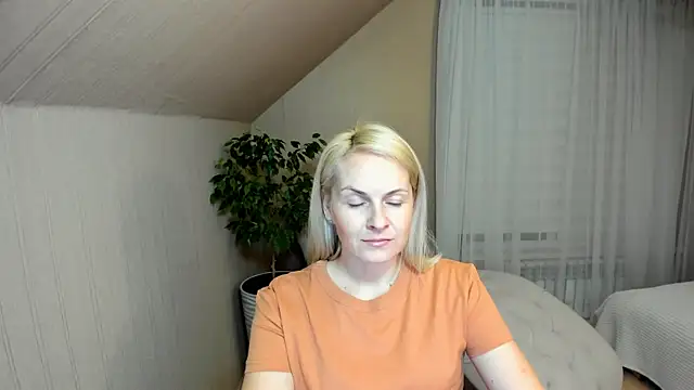 Alicee Gracee online show from 01/10/25, 04:20