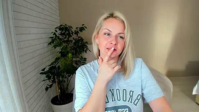 Alicee Gracee online show from 02/03/25, 10:58