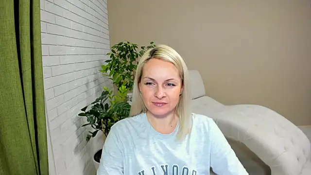 Alicee Gracee online show from 02/03/25, 07:21