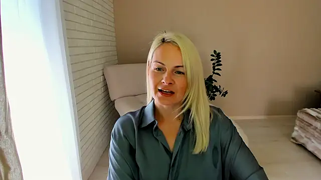 Alicee Gracee online show from 09/24/25, 08:06