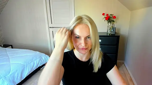 Alicee Gracee online show from 10/03/25, 07:49