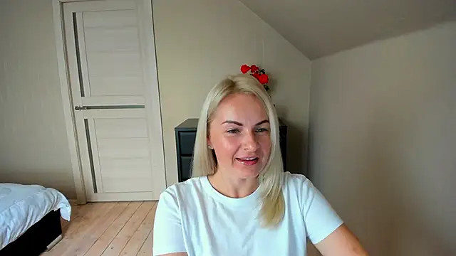 Alicee Gracee online show from 10/06/25, 09:40