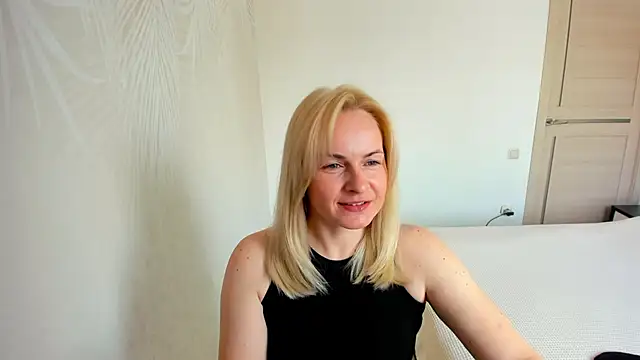 Snapshot of Alicee_Gracee chatting on 03/17/26, 09:34 Alicee Gracee online show from 03/17/26, 09:34