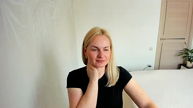 Snapshot of Alicee_Gracee chatting on 03/18/26, 09:56 Alicee Gracee online show from 03/18/26, 09:56