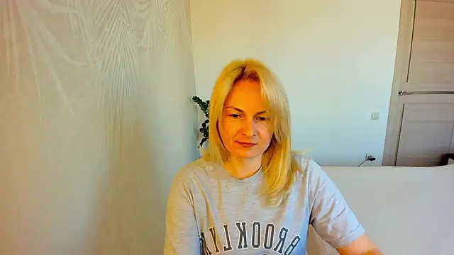 Snapshot of Alicee_Gracee chatting on 03/22/26, 10:07 Alicee Gracee online show from 03/22/26, 10:07