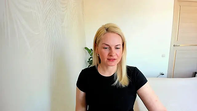 Snapshot of Alicee_Gracee chatting on 03/23/26, 07:56 Alicee Gracee online show from 03/23/26, 07:56