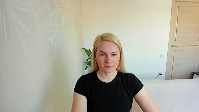 Snapshot of Alicee_Gracee chatting on 03/24/26, 08:08 Alicee Gracee online show from 03/24/26, 08:08