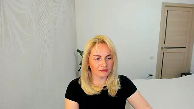 Snapshot of Alicee_Gracee chatting on 03/28/26, 04:50 Alicee Gracee online show from 03/28/26, 04:50