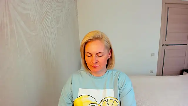 Snapshot of Alicee_Gracee chatting on 04/13/26, 10:10 Alicee Gracee online show from 04/13/26, 10:10