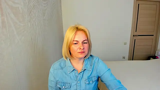 Snapshot of Alicee_Gracee chatting on 04/19/26, 11:42 Alicee Gracee online show from 04/19/26, 11:42