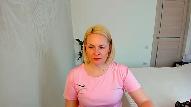 Snapshot of Alicee_Gracee chatting on 04/23/26, 09:19 Alicee Gracee online show from 04/23/26, 09:19