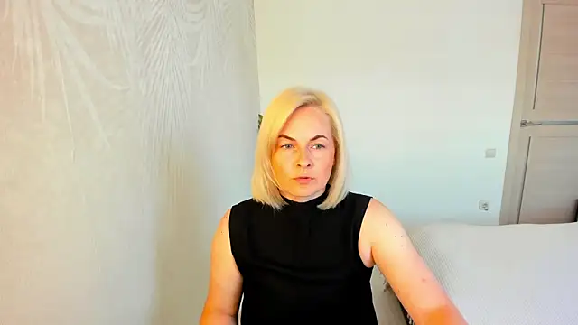 Snapshot of Alicee_Gracee chatting on 06/01/26, 11:45 Alicee Gracee online show from 06/01/26, 11:45