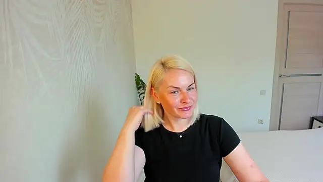 Snapshot of Alicee_Gracee chatting on 06/05/26, 08:53 Alicee Gracee online show from 06/05/26, 08:53