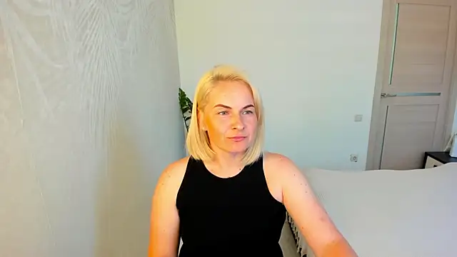 Snapshot of Alicee_Gracee chatting on 06/07/26, 11:25 Alicee Gracee online show from 06/07/26, 11:25