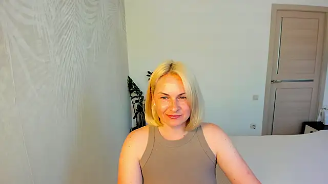 Snapshot of Alicee_Gracee chatting on 06/08/26, 12:05 Alicee Gracee online show from 06/08/26, 12:05