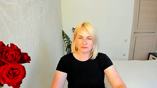 Snapshot of Alicee_Gracee chatting on 06/15/26, 02:30 Alicee Gracee online show from 06/15/26, 02:30