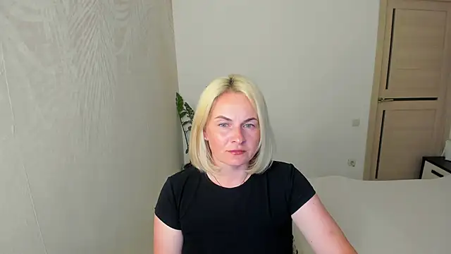 Snapshot of Alicee_Gracee chatting on 06/20/26, 05:38 Alicee Gracee online show from 06/20/26, 05:38