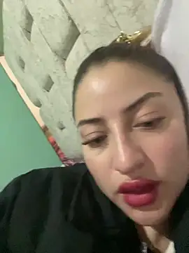 Snapshot of cristal-evanns chatting on 08/02/26, 08:40 cristal-evanns online show from 08/02/26, 08:40