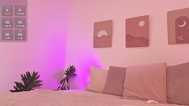 Snapshot of Mia_Heartt chatting on 03/15/26, 10:27 Mia Heartt online show from 03/15/26, 10:27