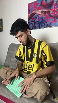 Snapshot of Anthony-Martin chatting on 04/21/26, 05:17 Anthony-Martin online show from 04/21/26, 05:17