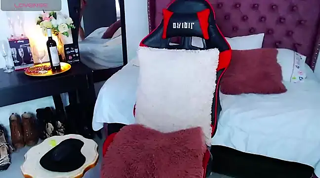 rubyylowell online show from 01/09/25, 12:52