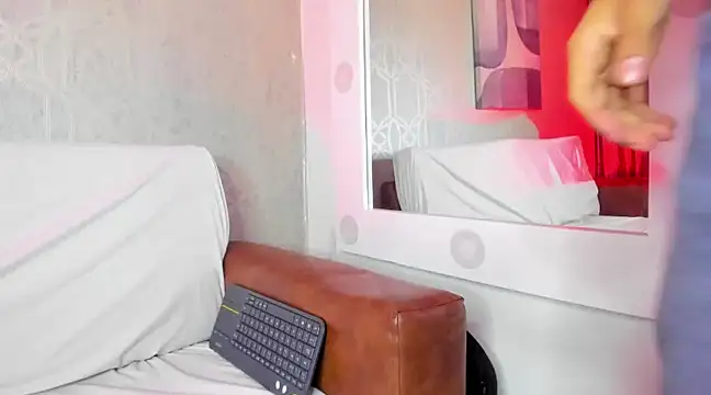 Snapshot of Lucii_fer_ chatting on 03/07/25, 02:23 Lucii fer  online show from 03/07/25, 02:23