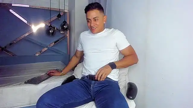 Lucii fer  online show from 03/04/26, 11:38