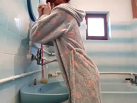 Snapshot of beaverwoman chatting on 01/09/25, 10:31 beaverwoman online show from 01/09/25, 10:31