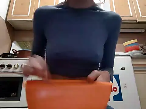 Snapshot of beaverwoman chatting on 01/29/25, 02:32 beaverwoman online show from 01/29/25, 02:32