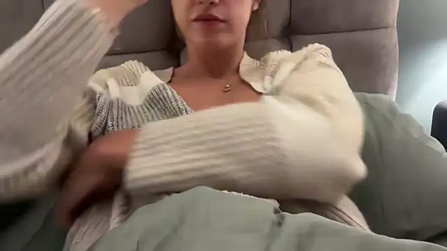 LustfulLuna  online show from 01/14/25, 06:49